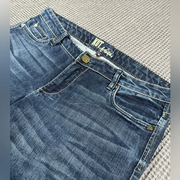 Kut from the Kloth size 10 Catherine boyfriend Dark Wash Jeans - Picture 3 of 10